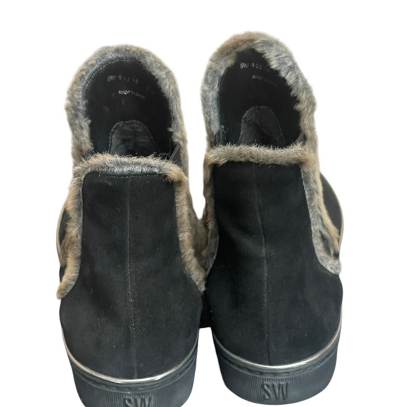 Stuart Weitzman Women's black Gray
Fur Trim Ankle Boot Size 8.5M - Picture 5 of 13